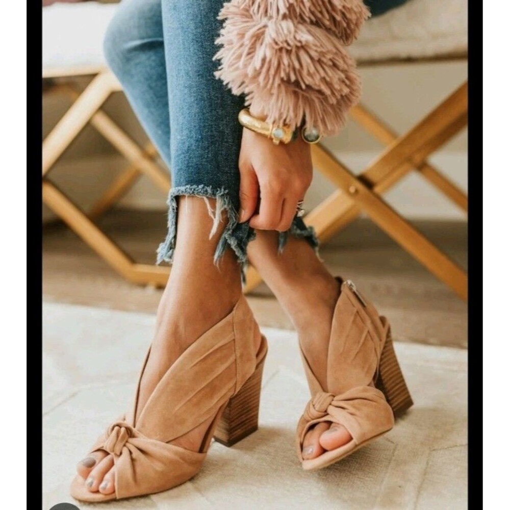 Vince Camuto Kerra Sandals Rose Tan Open Round Toe Slingback Block Heel Size 8.5